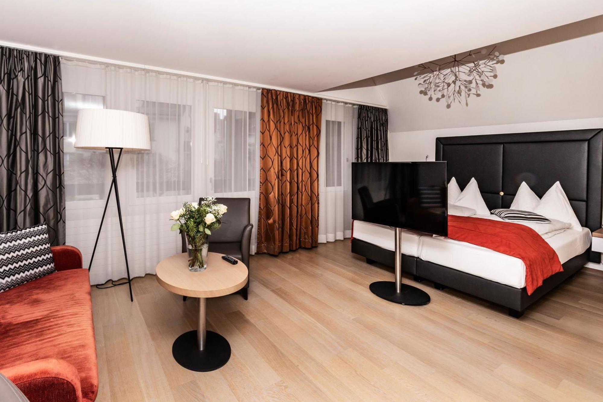 Tailormade Hotel Krone Sarnen Exterior foto